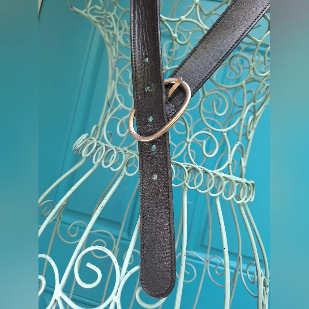 Genuine Leather Belt Vintage Womens Made in Spain Thin Black Plain Round Buckle